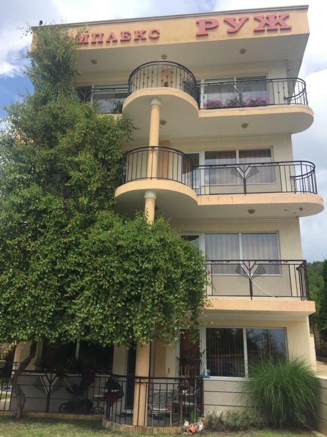 גולדן סנדס Complex Ruzh Apartments מראה חיצוני תמונה